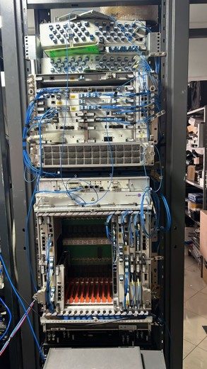 Módulo de automação aberto na bancada